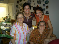 Eu, mamãe, Fátima e tia Nair em 2007