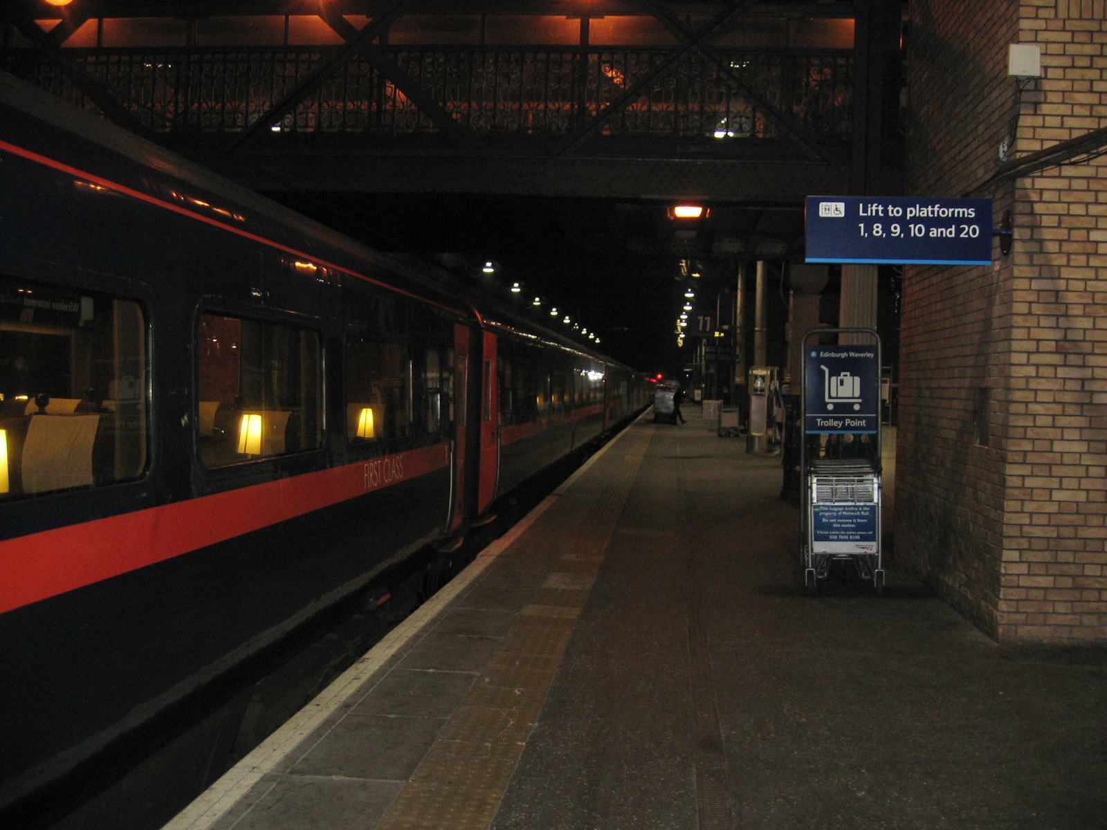 [008+Tren+a+Edimburgo.jpg]