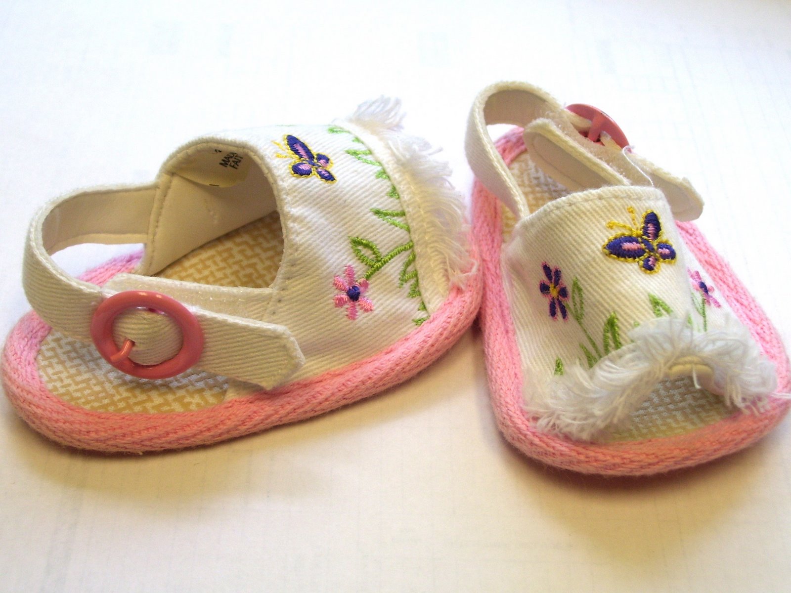 [baby_sandals.jpg]