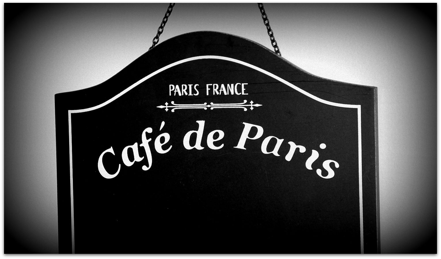 [cafe+de+paris.jpg]