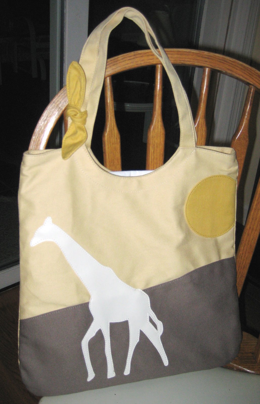 [giraffe+bag.jpg]