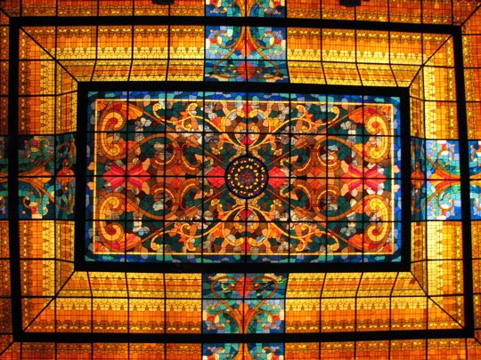 [Stained+glass+ceiling+of+Hotel+Virray+de+Mendoza.JPG]