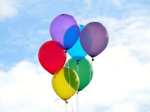 [13202_colored_balloons.jpg]