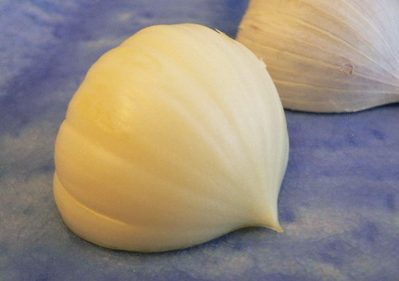 [sb+garlic+peeled2.jpg]