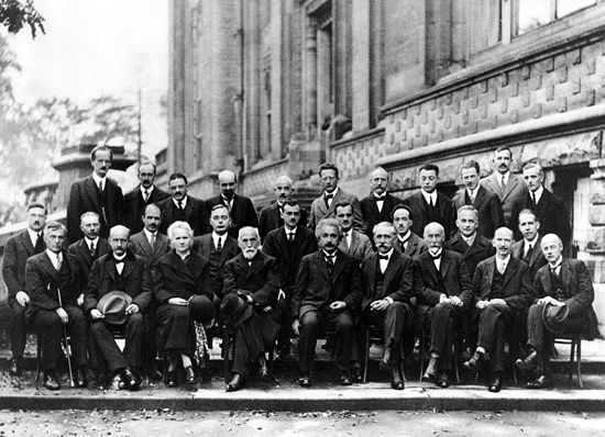 [550px-Solvay_conference_1927.jpg]
