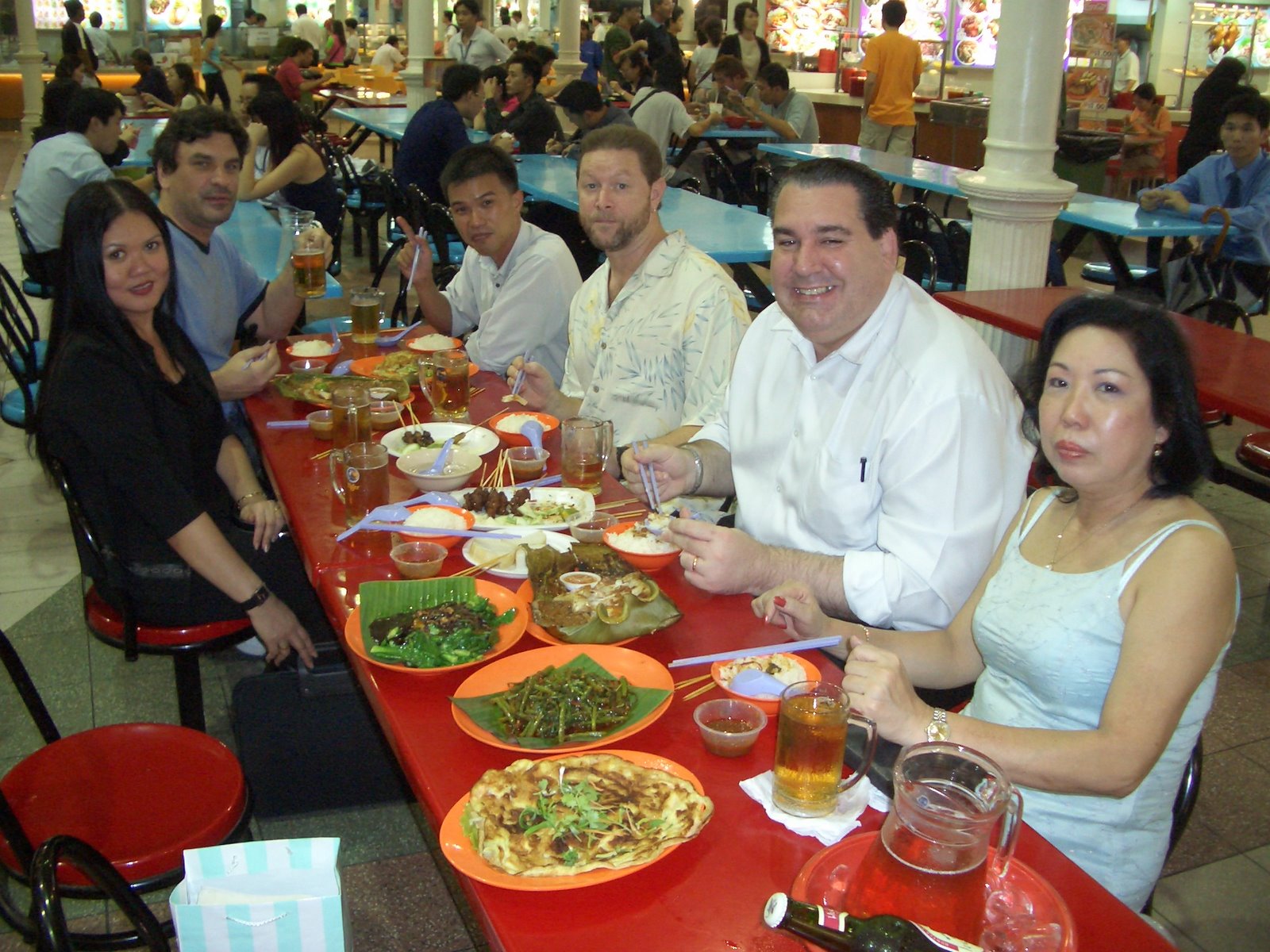 [Image002h,+thai+food+at+Lau+Pa+Sat.jpg]