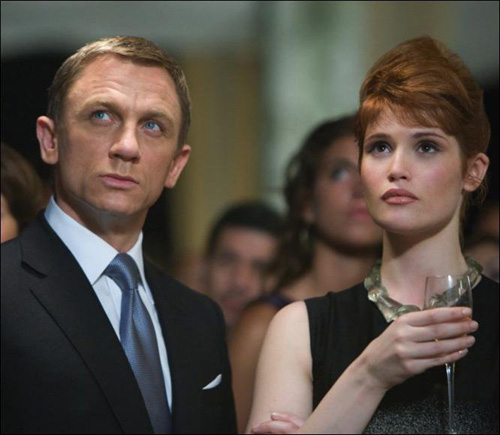 [james_bond22_and_girl_quantum_of_solace.jpg]