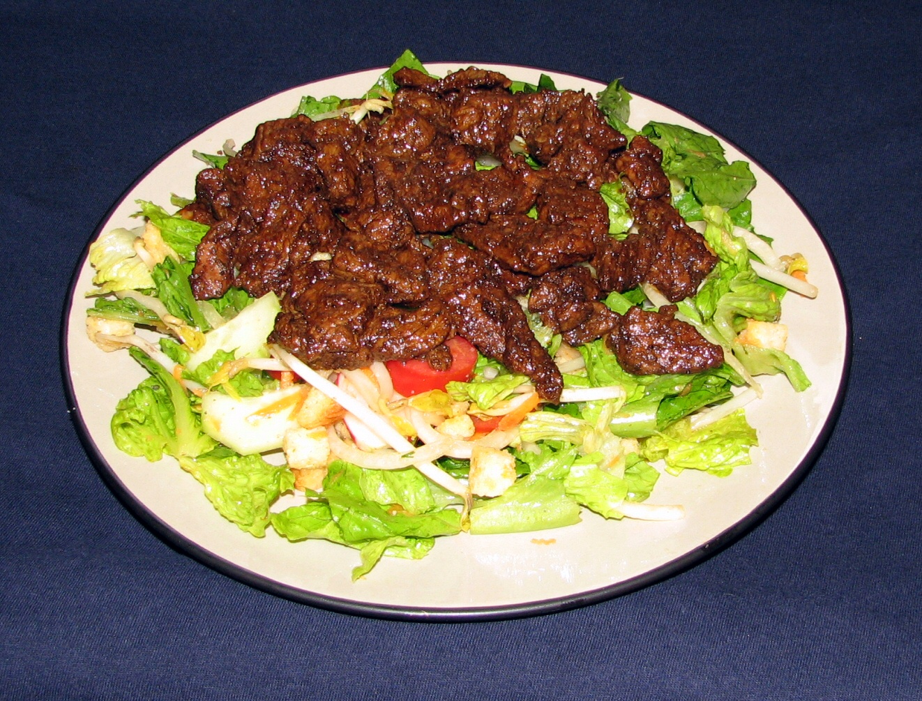 [Chipotle+Fried+Beef+Salad.JPG]
