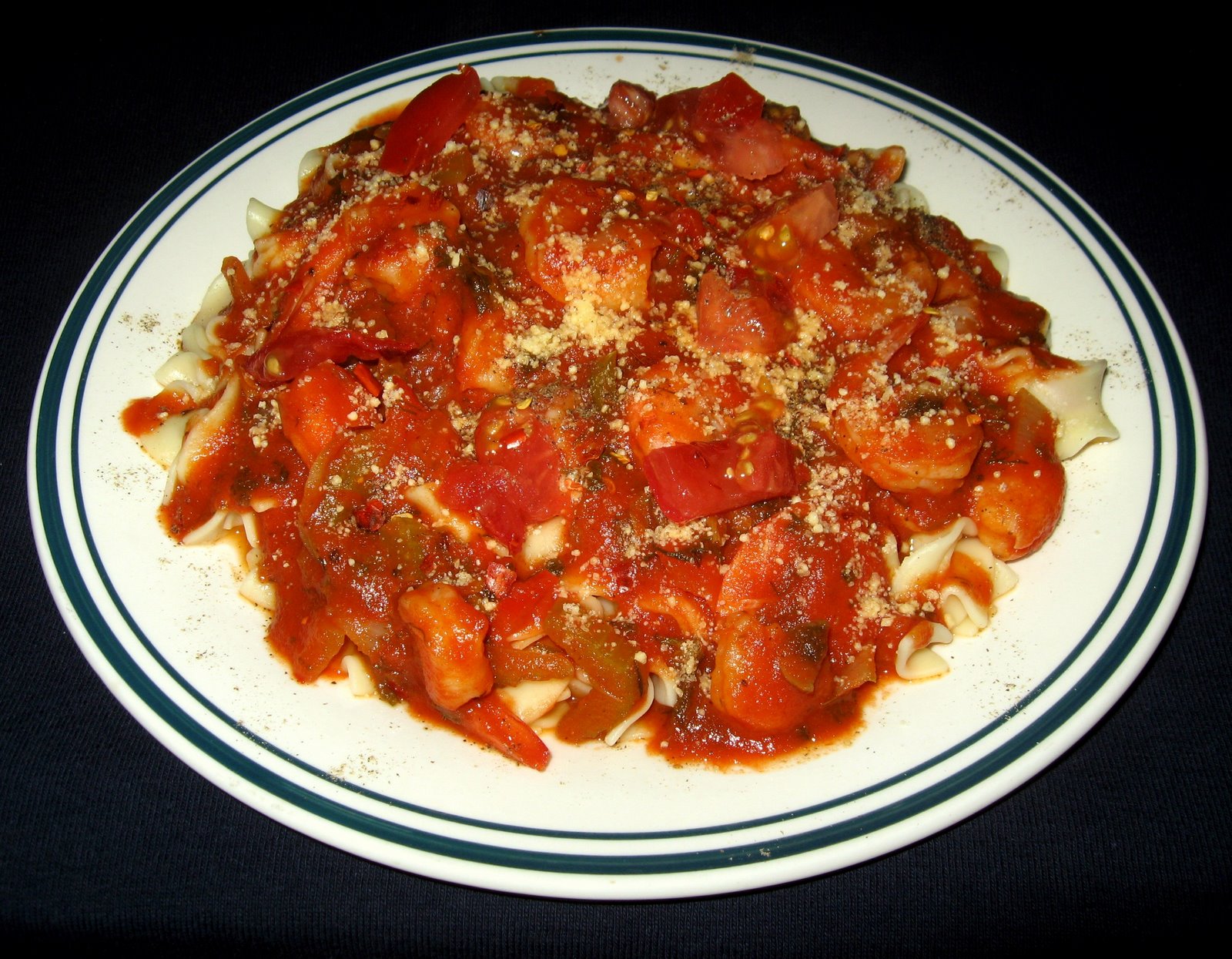[Broad+Noodles+with+Shrimp+&+Tomatoe+Sauce.JPG]