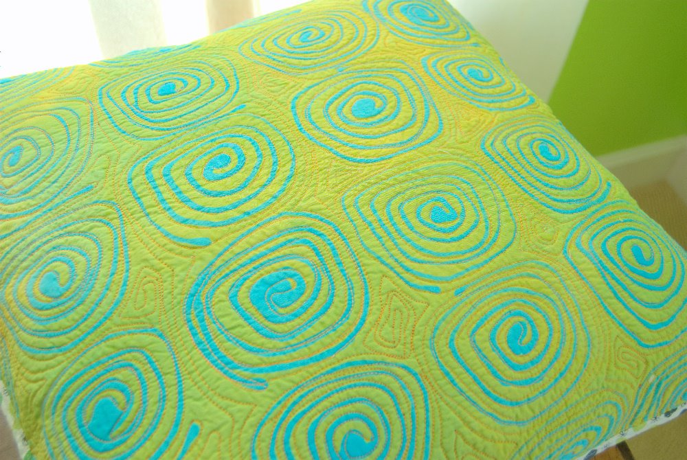 [swirl+pillow+detail+1+resized.jpg]