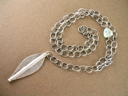 [silver+drop+leaf+necklace.jpg]
