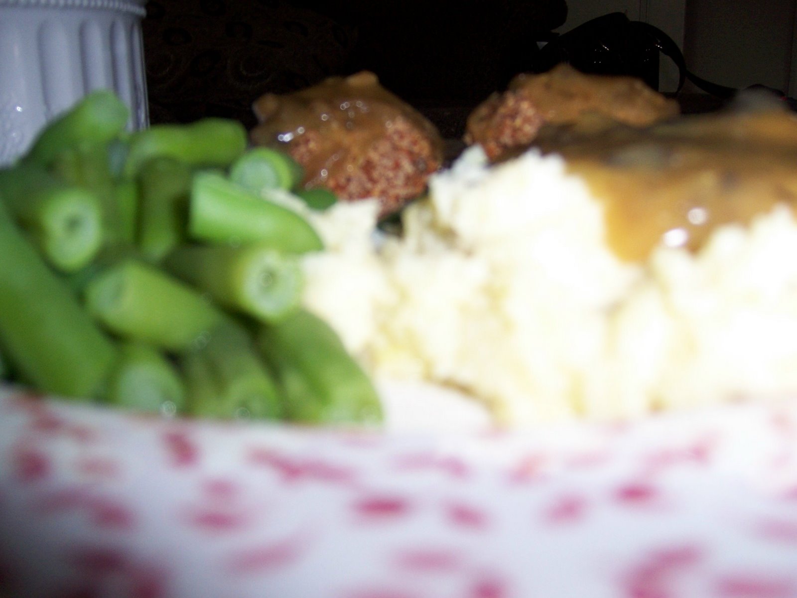 [mashed+potatoes+with+gravy.jpg]