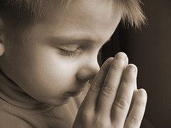 [child-praying.jpg]