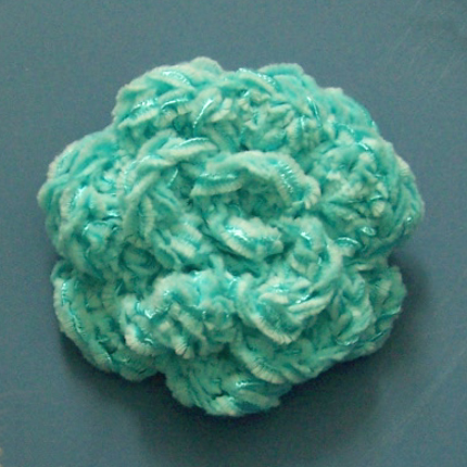 [crochet+flower+-+blue.jpg]