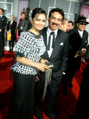 [Siti+Nurhaliza+&+Datuk+Khalid+di+Grammy+49th+11th+Feb+2007-3.jpg]