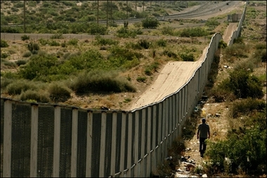 [border+fence.jpg]