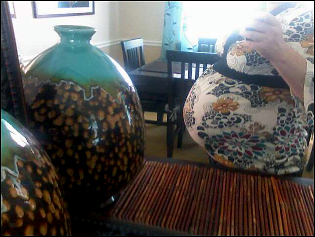 [belly+vs.+vase.jpg]