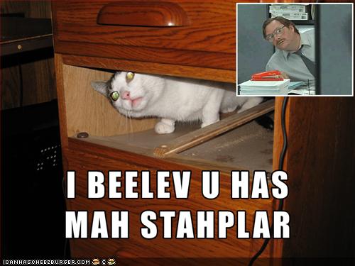 [funny-pictures-melvin-cat-wants-stapler.jpg]