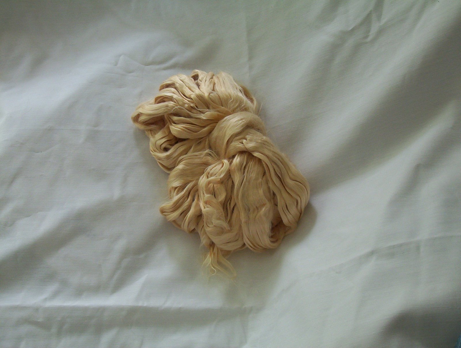 [4+Oz.+Natural+Soysilk+from+Woodland+Woolworks.JPG]