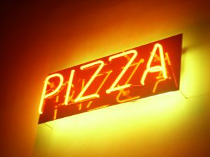 [pizza_sign+neon.jpg]