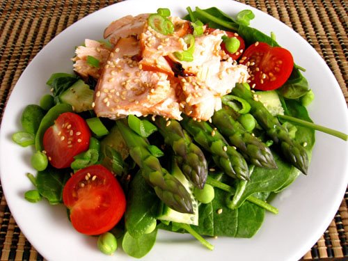 [Teriyaki+Salmon+and+Asparagus+Spinach+Salad+500.jpg]