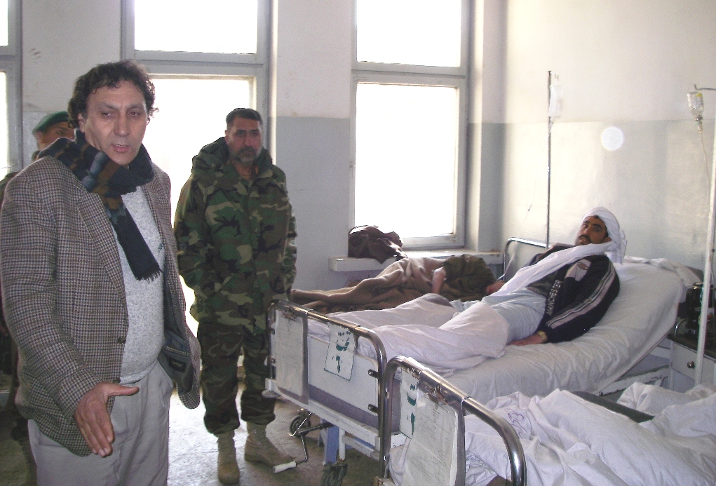 [Hosp+Director+and+ANA+Cdr+at+Herat+Hospital.JPG]