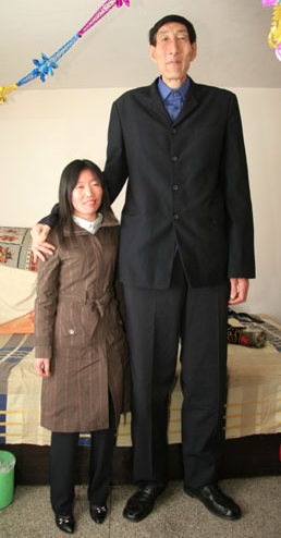 [world's+tallest+man.png]