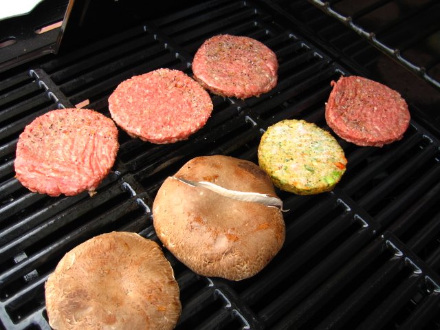 [Burgers,+Veggie,+and+Mushrooms.JPG]