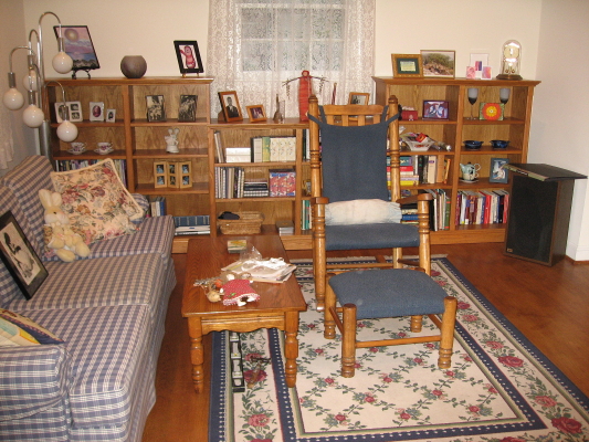 [LR,+Furniture+fixed,+back,+rug,+sofa+cleaned,+bookcase+refilled_1_1.JPG]
