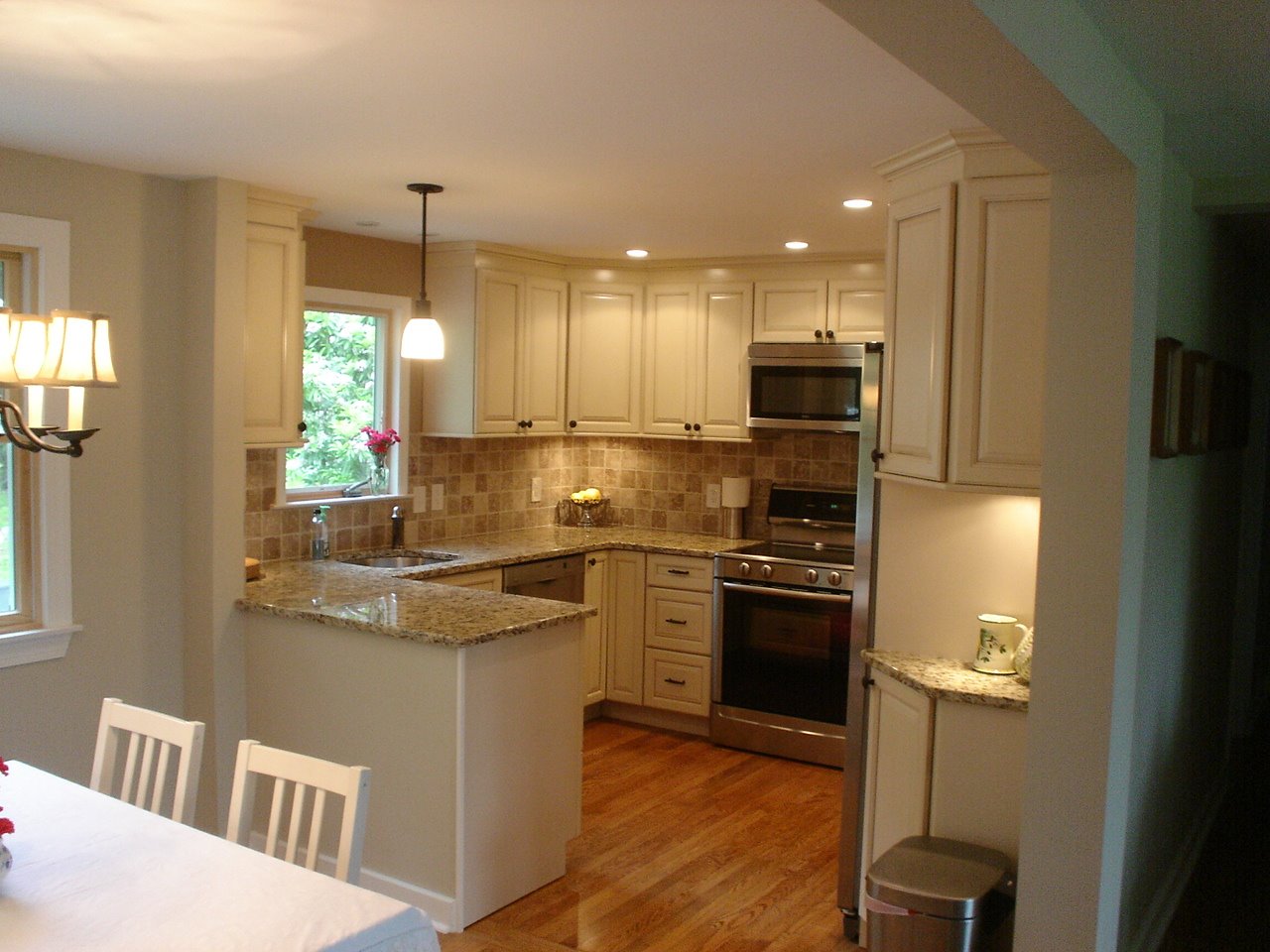 [Kitchen+and+Trees+009.jpg]