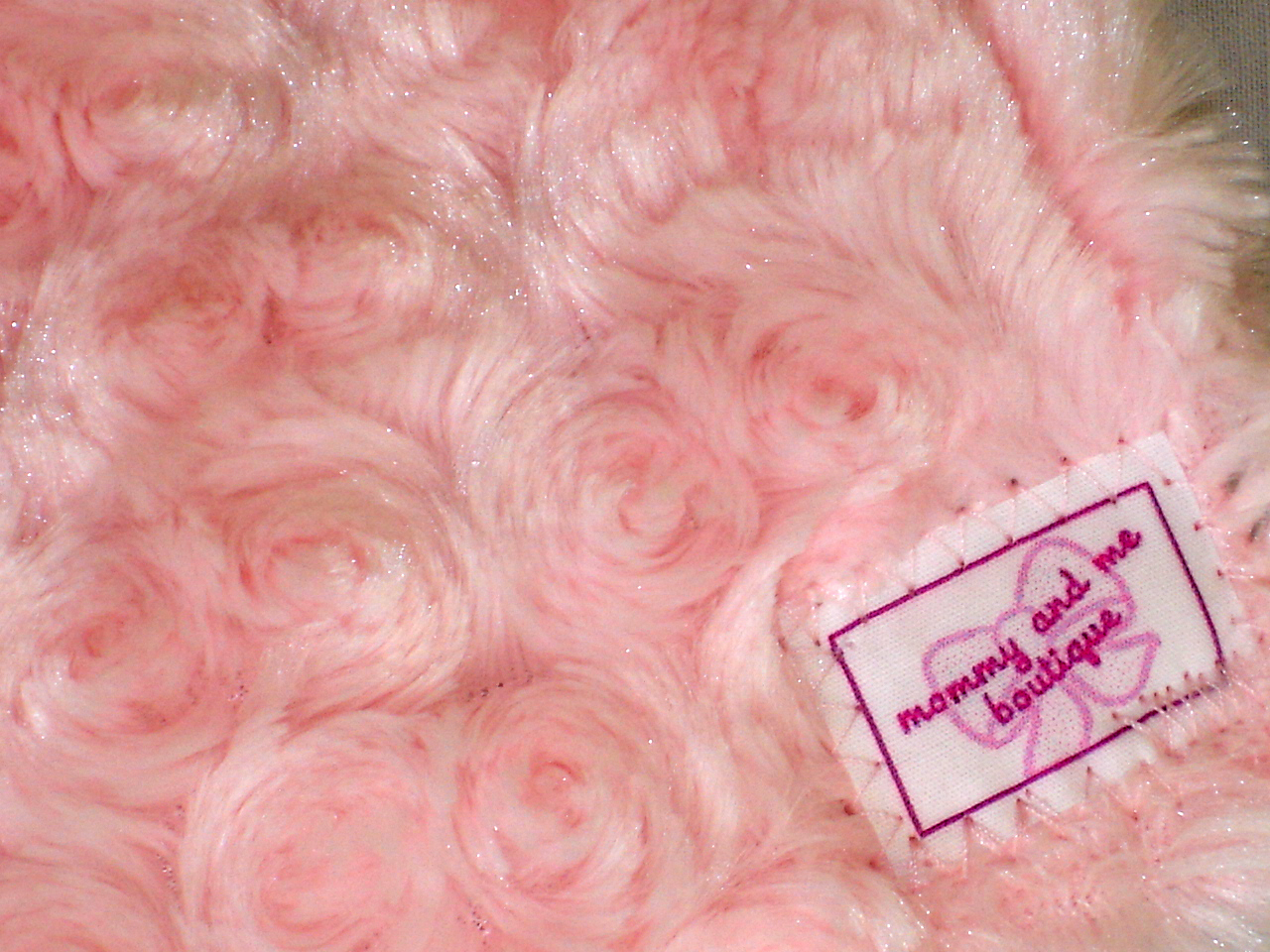 [rosebud+blanket+close+up+label.jpg]