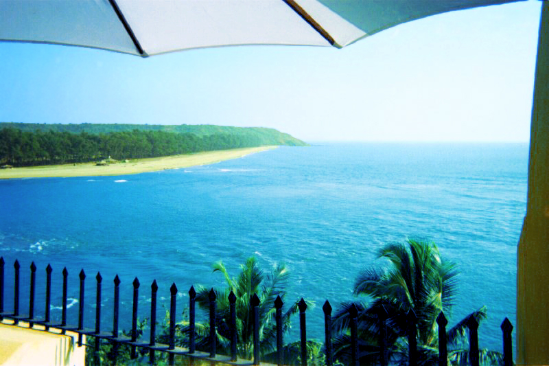 [India_Goa_Coastline_Tiracol.jpg]