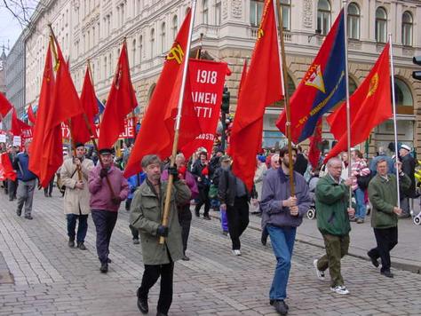 [p20959-Helsinki-May_Day_Parade.jpg]