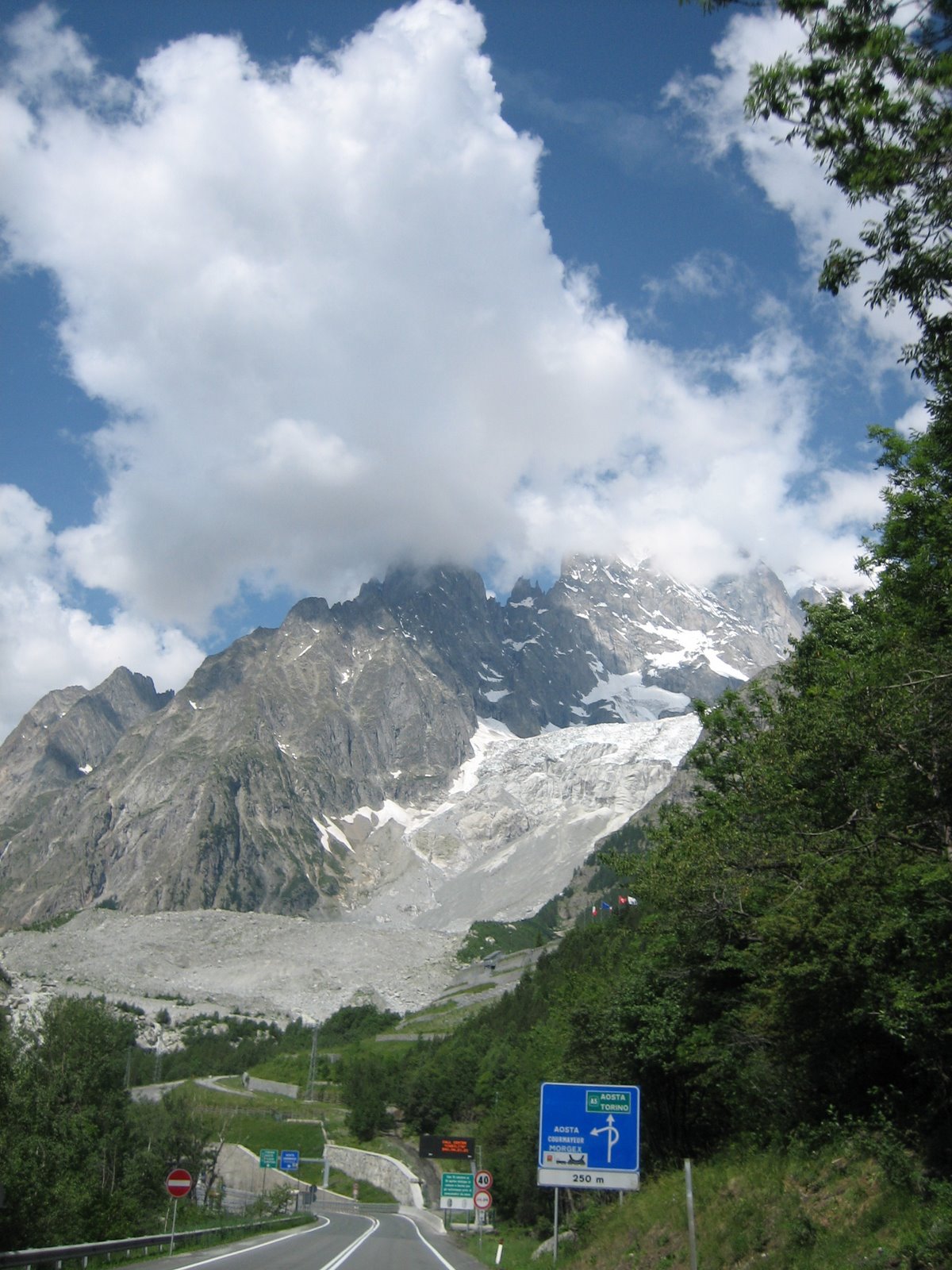 [Aosta.JPG]