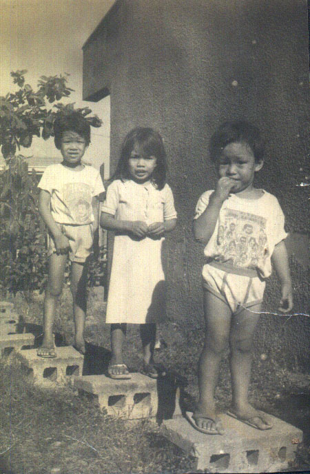 [Me+with+my+brothers+(4+years+old).jpg]