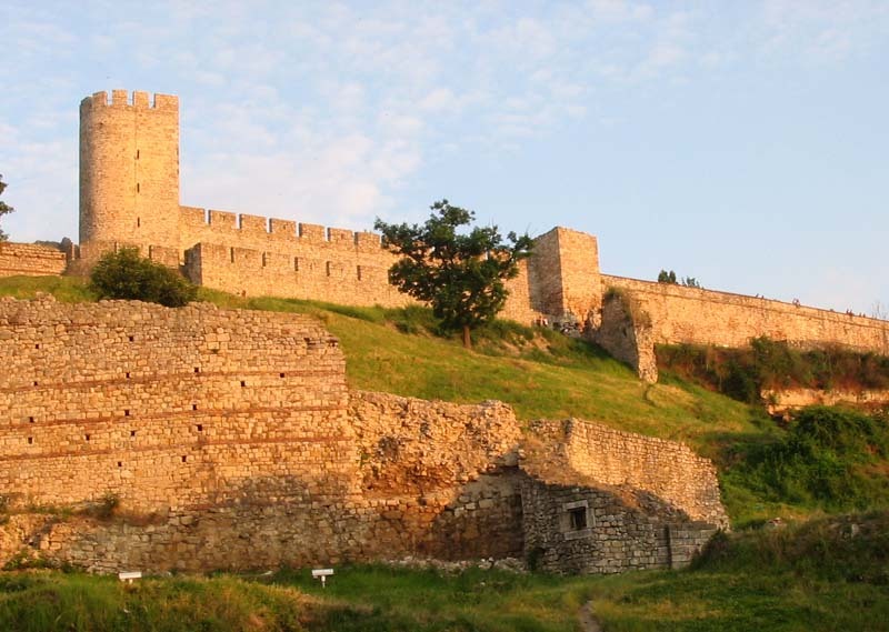[Belgrade+Fortress.jpg]