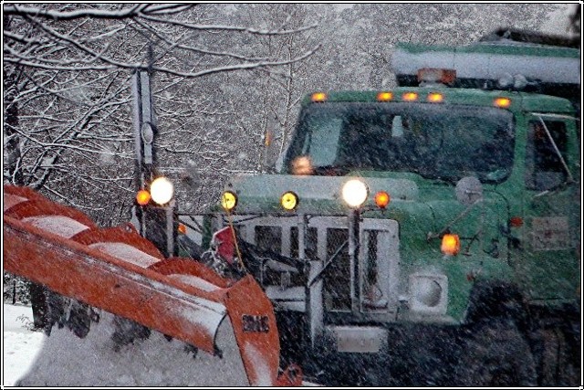 [snow+and+plow.jpg]