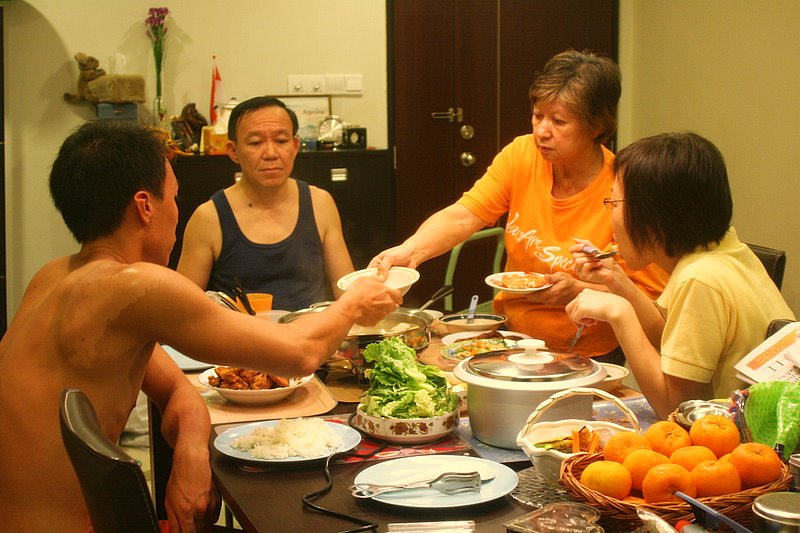 [CNY+Family+Dinner+17+Feb+07+004.jpg]