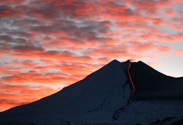 [volcano-sunset.jpg]