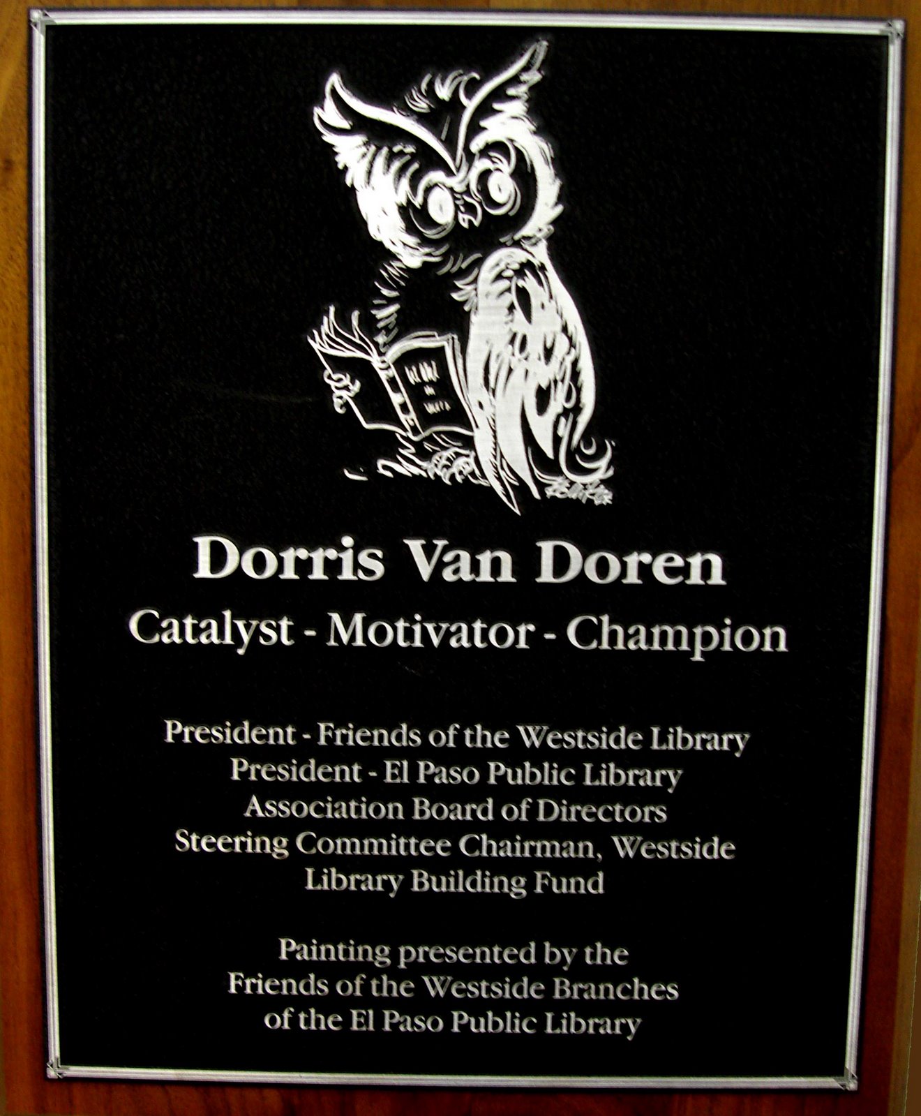[Dorris+Van+Doren++plaque.jpg]