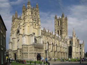 [300px-Canterbury_Cathedral_-_Portal_Nave_Cross-spire.jpg]