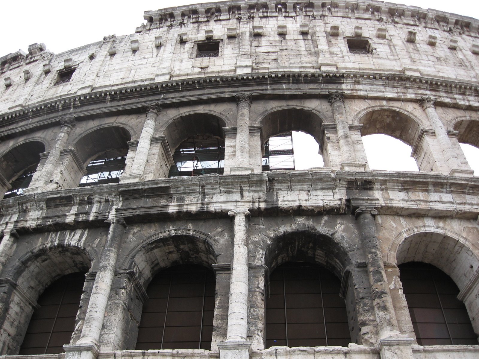 [looking+up+at+the+Coliseum.jpg]