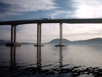 [Hobart+Bridge+partial.jpg]