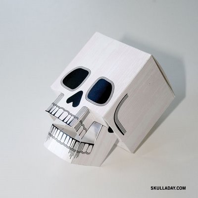 [skull72.jpg]