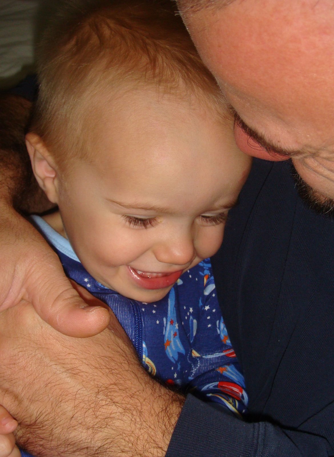 [Daddy+tickling+Currier.jpg]
