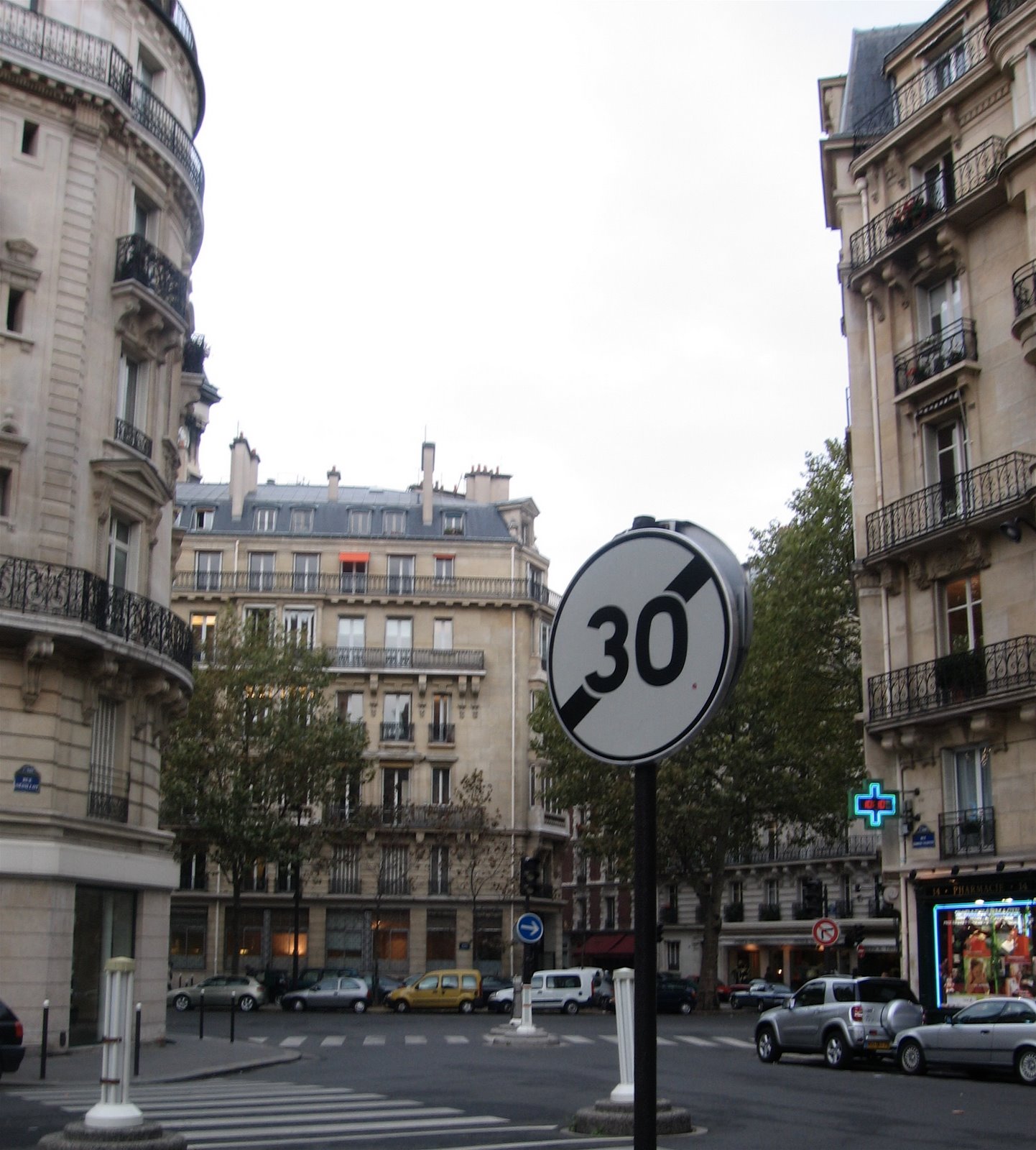 [Paris+30+sign.jpg]