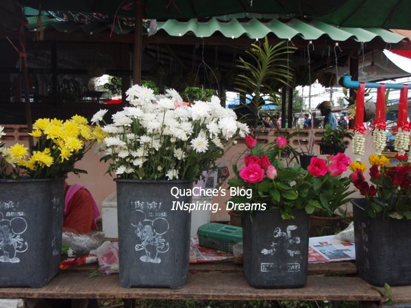 thai night market, phuket, thailand - flower