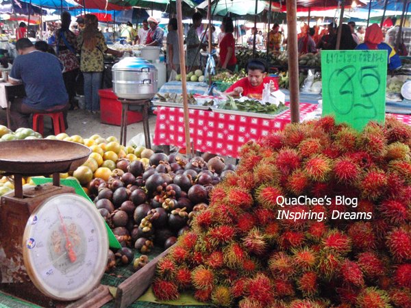 [thai_night-market_fruits.jpg]