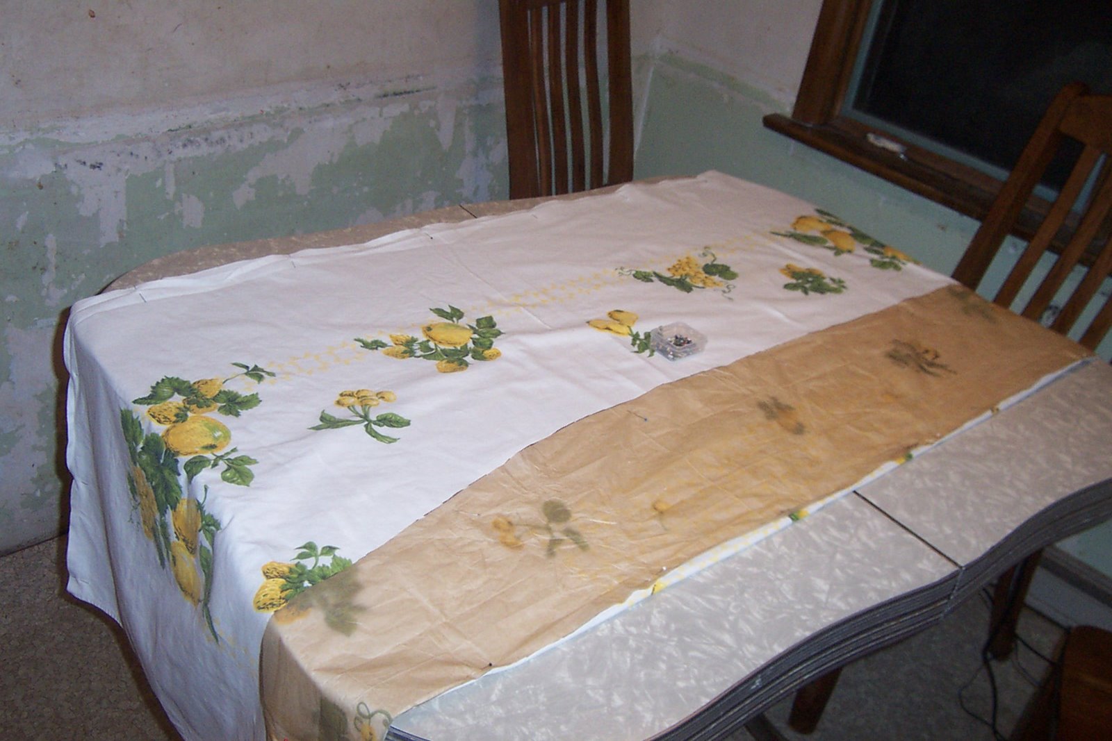 [ironing+board+tutorial_1848.JPG]