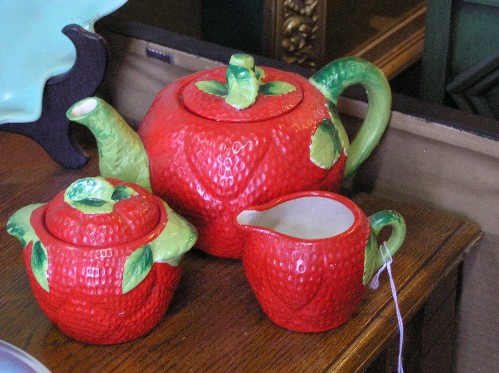[Cute+Strawberry+Tea+Set.JPG]
